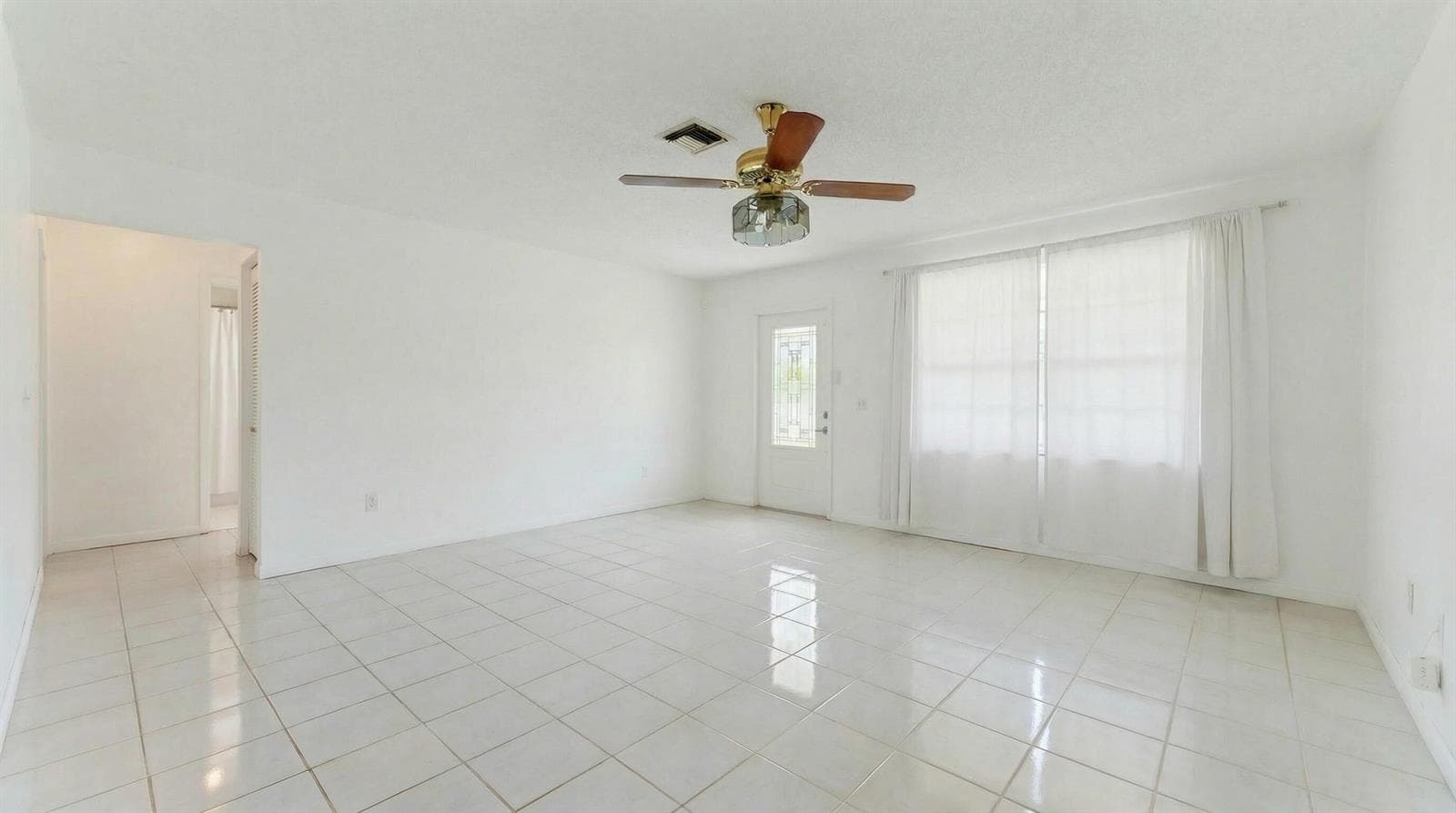 428 Alemeda Drive, Palm Springs, FL 33461 — zdjęcie 2