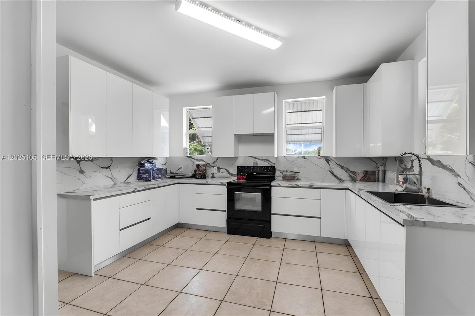 137 NW 20th St, Homestead, FL 33030 — zdjęcie 4