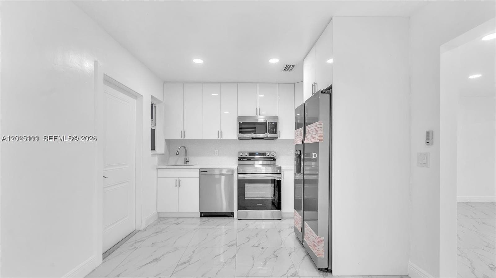 3375 SW 1st St, Miami, FL 33135 — zdjęcie 4