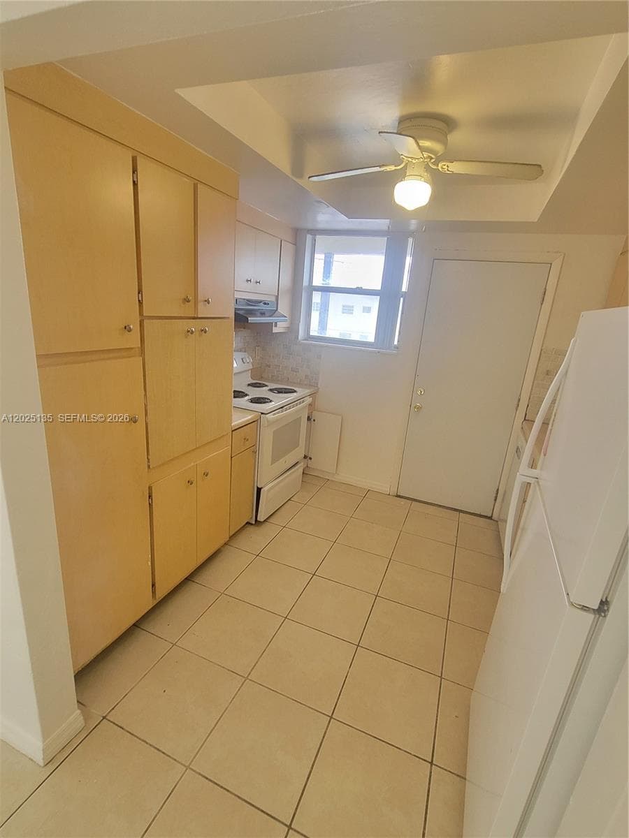 11960 NE 19th Dr # 16, North Miami, FL 33181 — zdjęcie 4