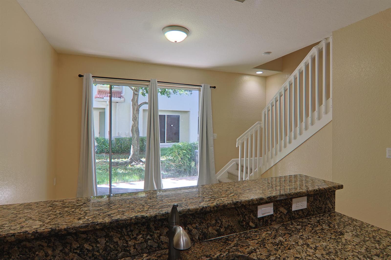 21211 NW 14th Place # 3-27, Miami Gardens, FL 33169 — zdjęcie 4