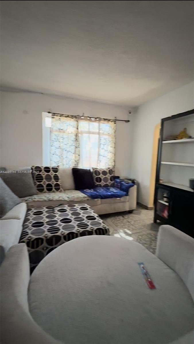 110 NW 52nd St, Miami, FL 33127 — zdjęcie 3