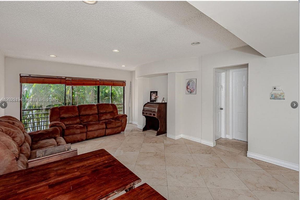 4000 N Hills Dr # 29, Hollywood, FL 33021 — zdjęcie 2