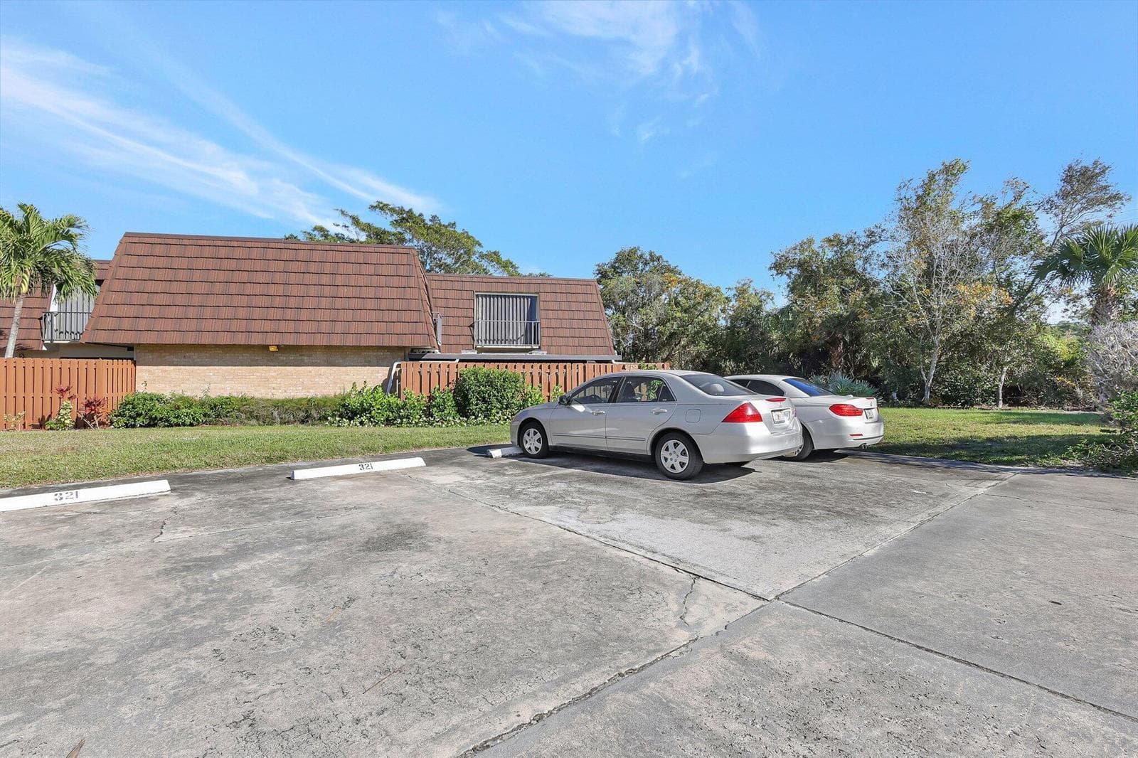 5852 SE Riverboat Drive # 321, Stuart, FL 34997 — zdjęcie 2