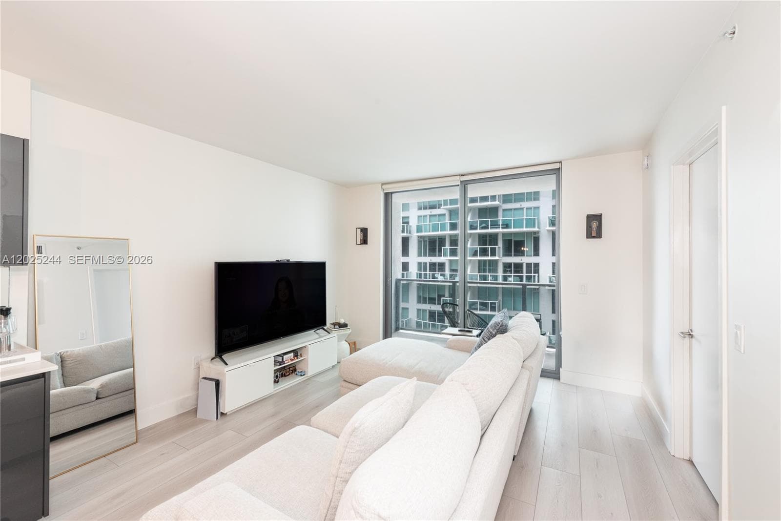 31 SE 6th St # 2506, Miami, FL 33131 — zdjęcie 5
