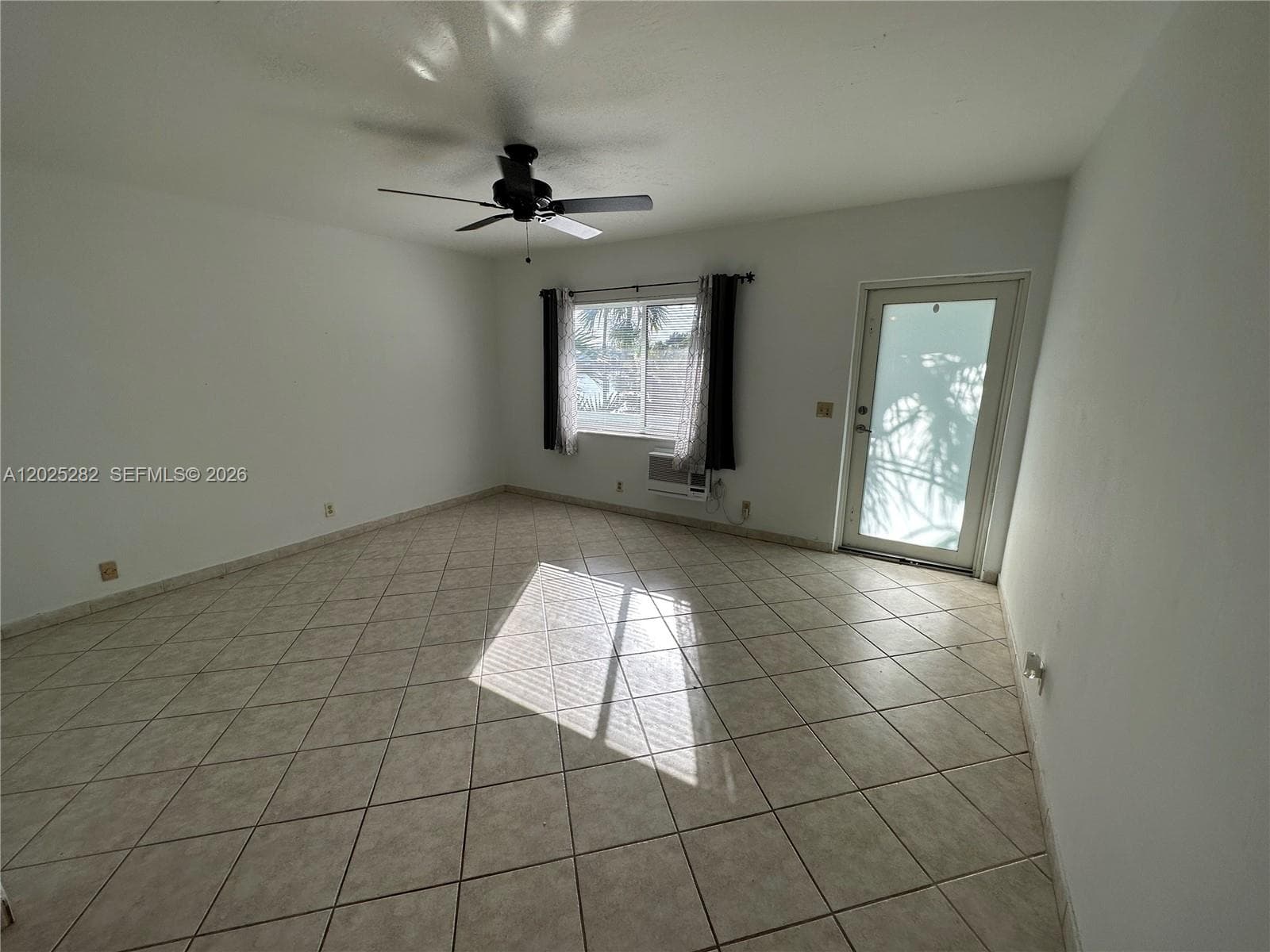 455 Golden Isles Dr # 204, Hallandale Beach, FL 33009 — zdjęcie 5