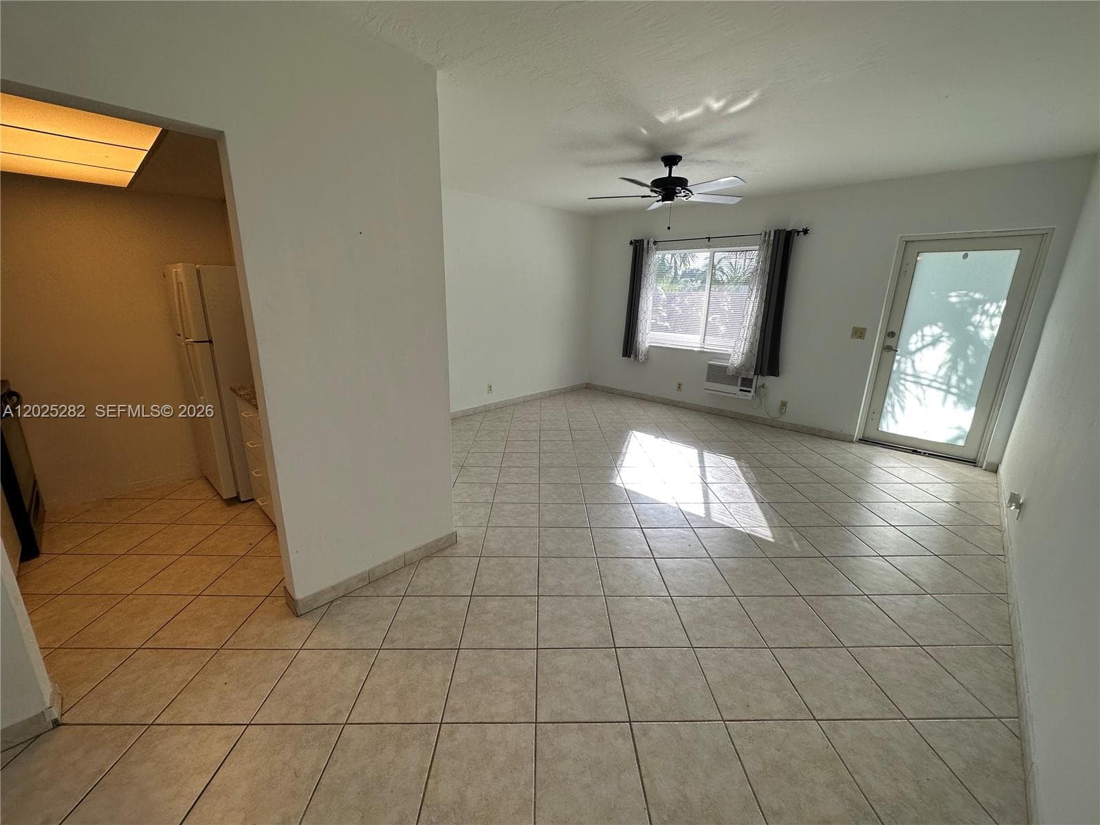 455 Golden Isles Dr # 204, Hallandale Beach, FL 33009 — zdjęcie 4
