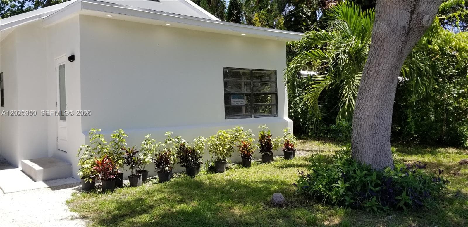 2465 NE 184th St, North Miami Beach, FL 33160 — zdjęcie 4