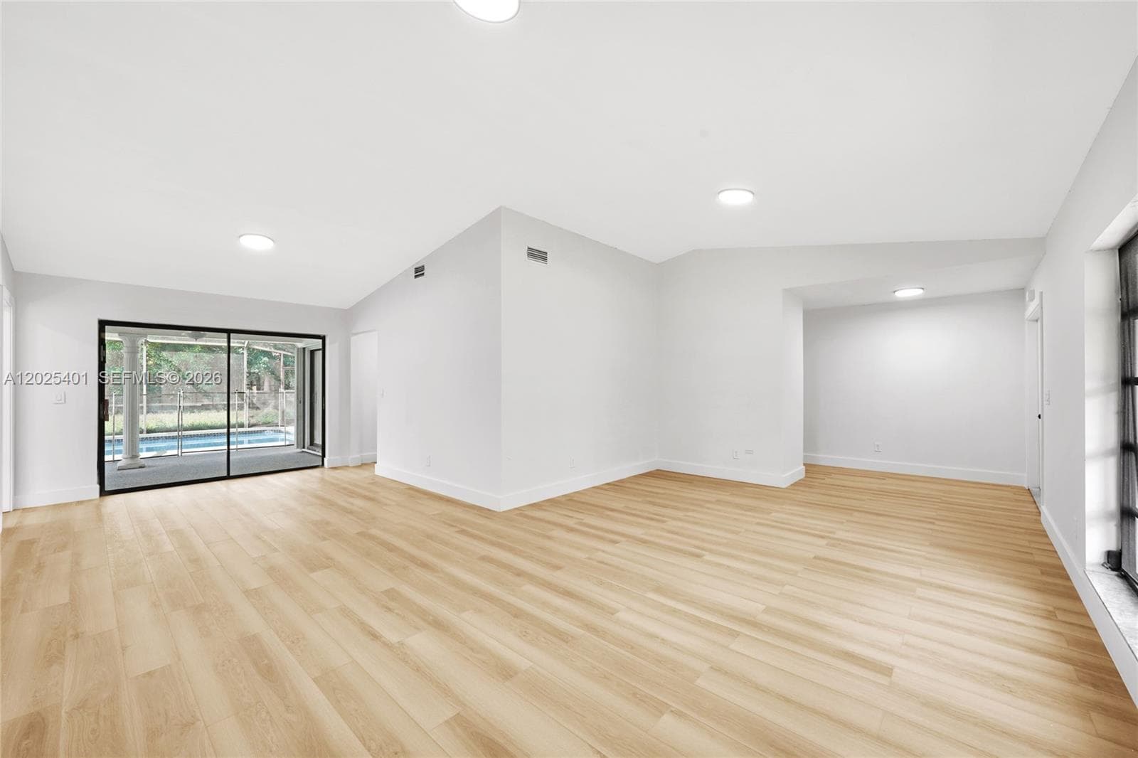 8475 NW 2nd Mnr, Coral Springs, FL 33071 — zdjęcie 4