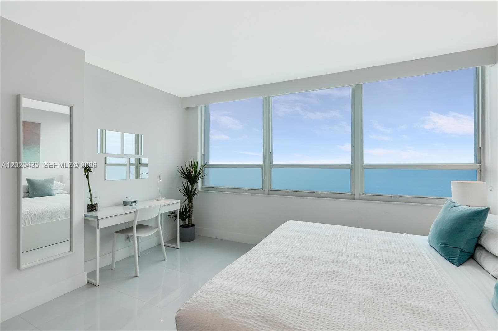 5445 Collins av # 1730+1232+1424+928+724+12, Miami Beach, FL 33140 — zdjęcie 5
