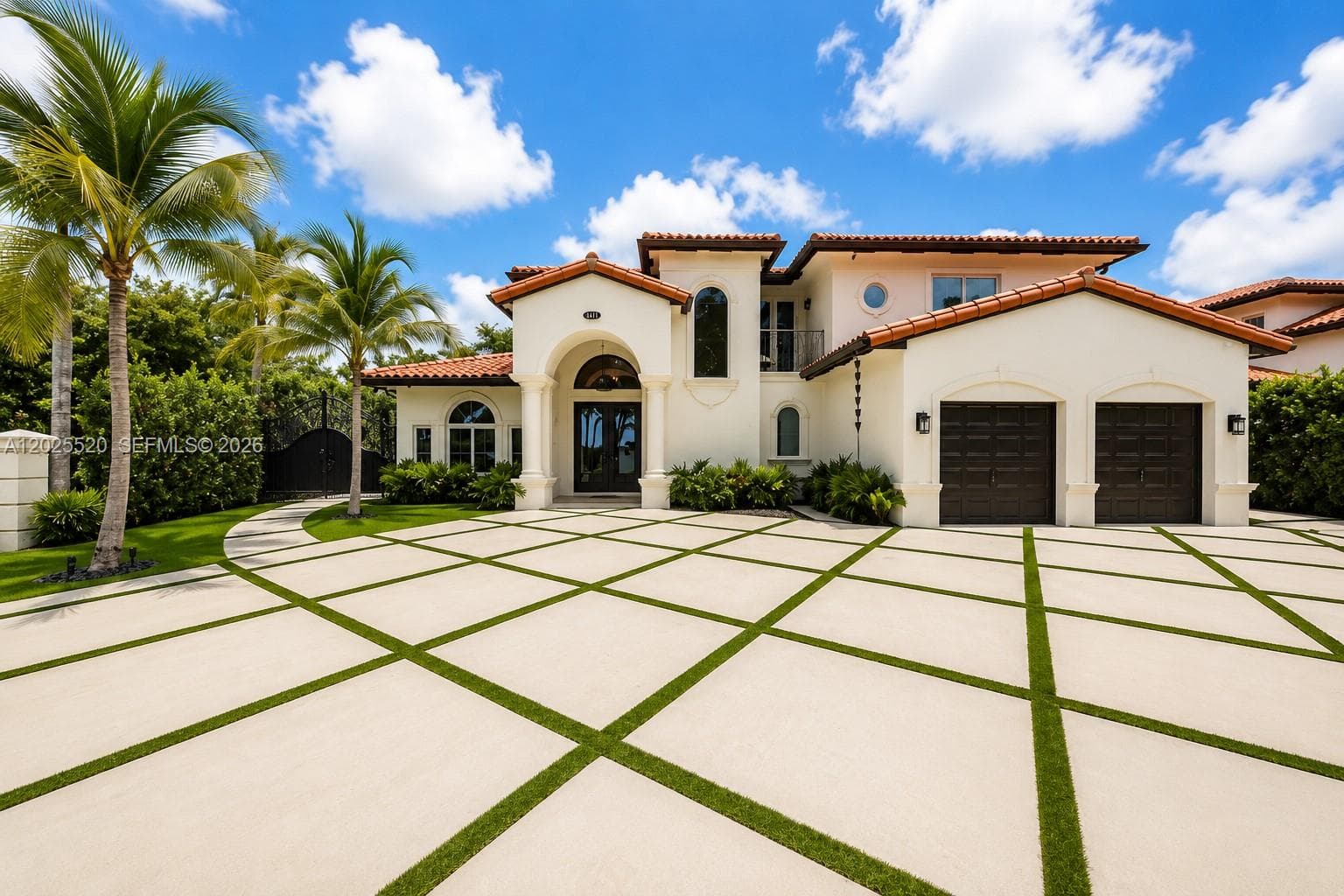 15721 NW 79th Ct, Miami Lakes, FL 33016 — zdjęcie 2