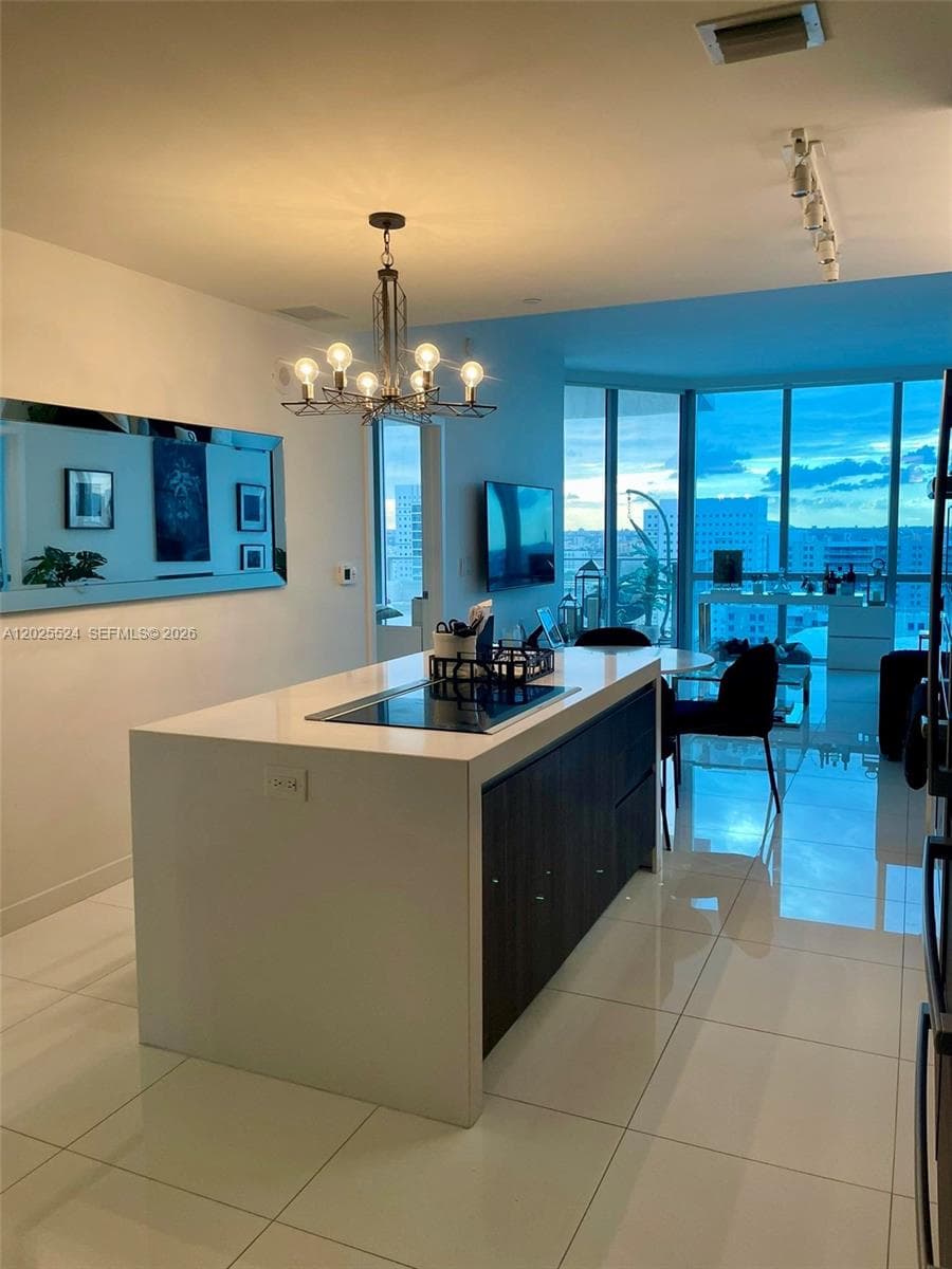 851 NE 1st Ave # 1808, Miami, FL 33132 — zdjęcie 3