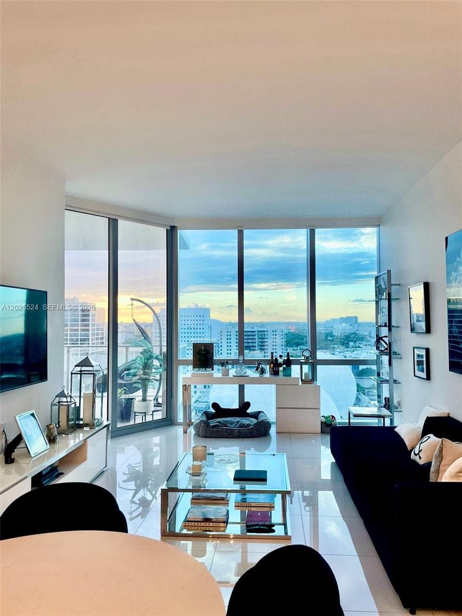 851 NE 1st Ave # 1808, Miami, FL 33132 — zdjęcie 5