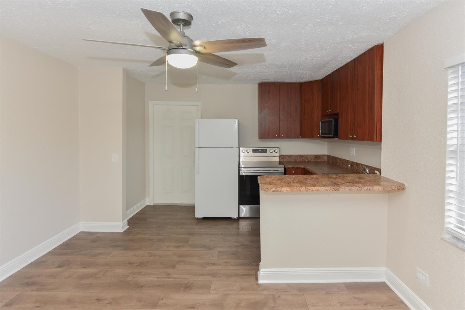 605 N Federal Highway # 9, FL 33460 — zdjęcie 2
