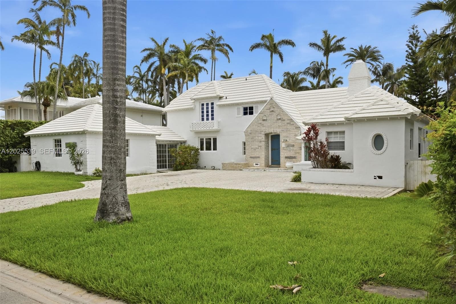 2535 Sunset Dr, Miami Beach, FL 33140 — zdjęcie 2