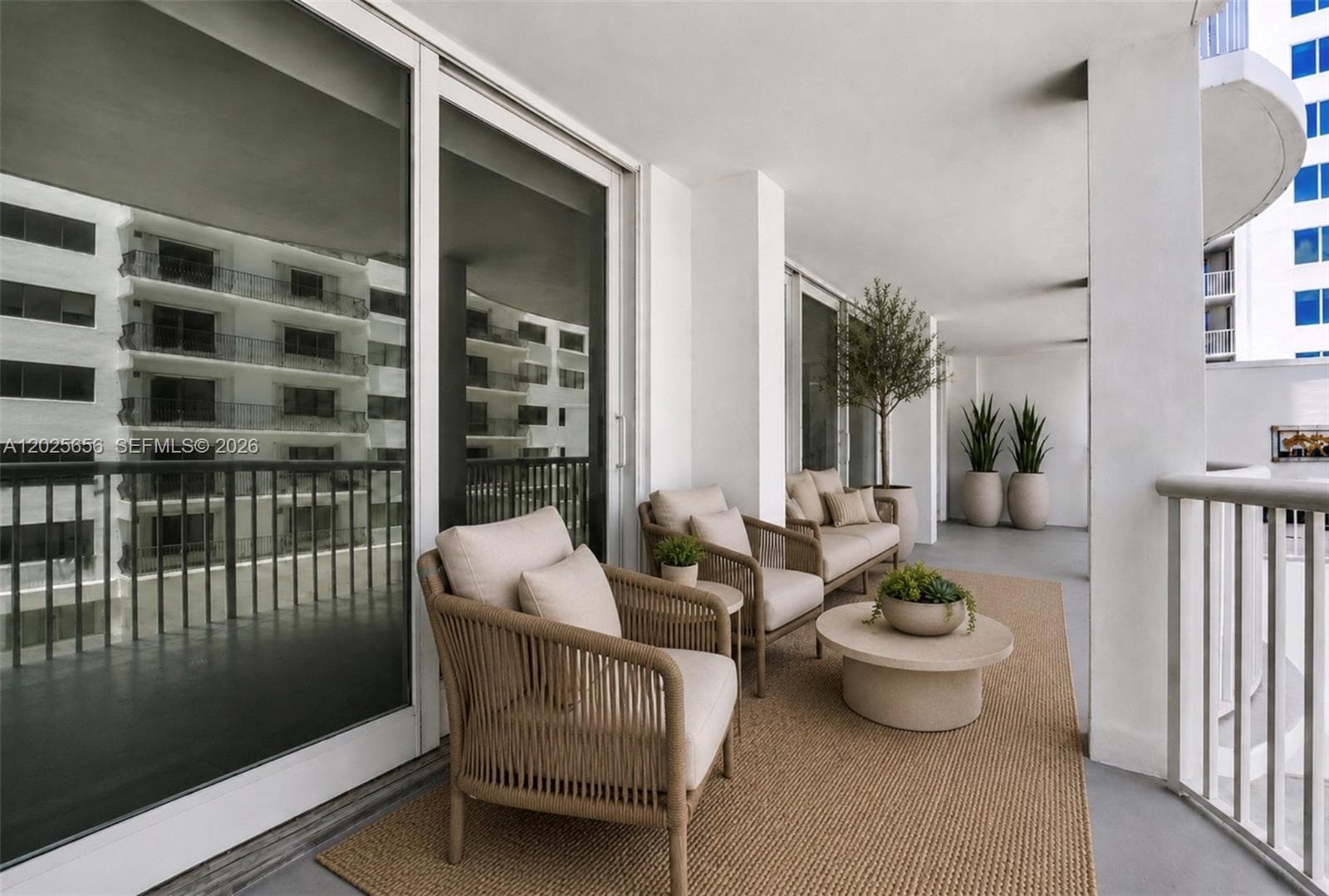 5401 Collins Ave # 107, Miami Beach, FL 33140 — zdjęcie 2