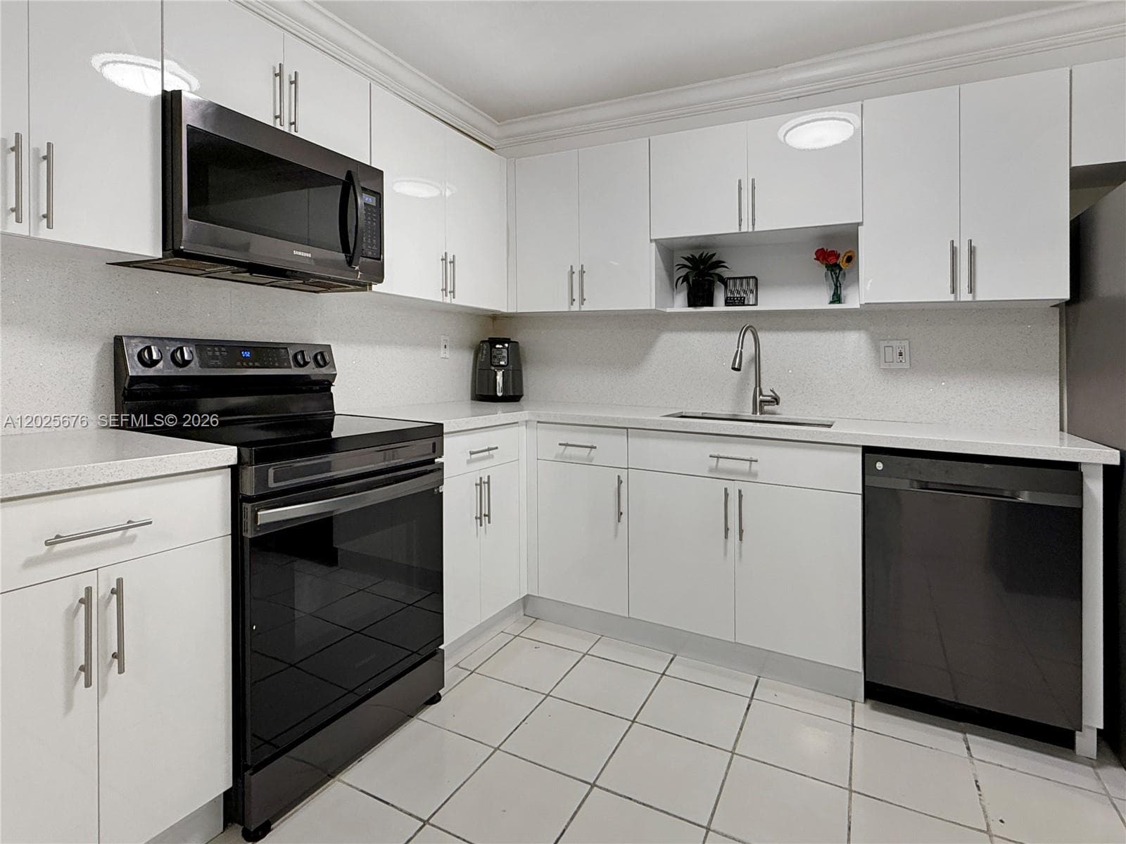 9735 NW 52nd St # 209, Doral, FL 33178 — zdjęcie 3