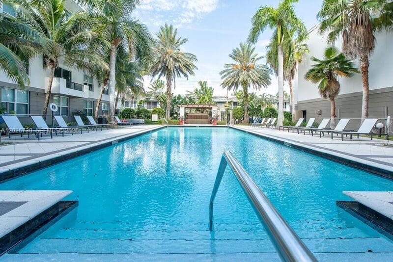 2421 NE 65th St # 408, Fort Lauderdale, FL 33308 — zdjęcie 4