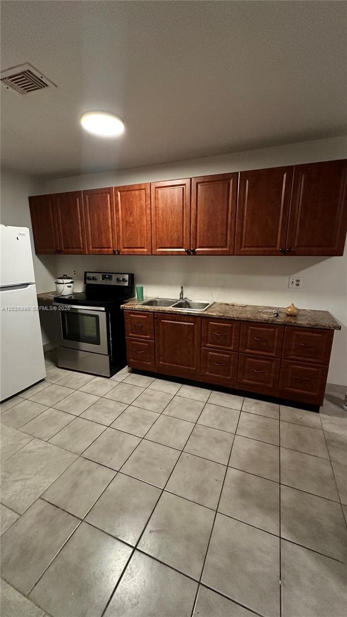 4198 W 10th Ave, Hialeah, FL 33012 — zdjęcie 3