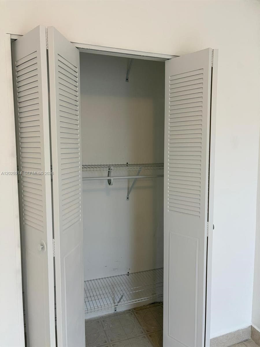 6820 W Flagler St # 212, Miami, FL 33144 — zdjęcie 4