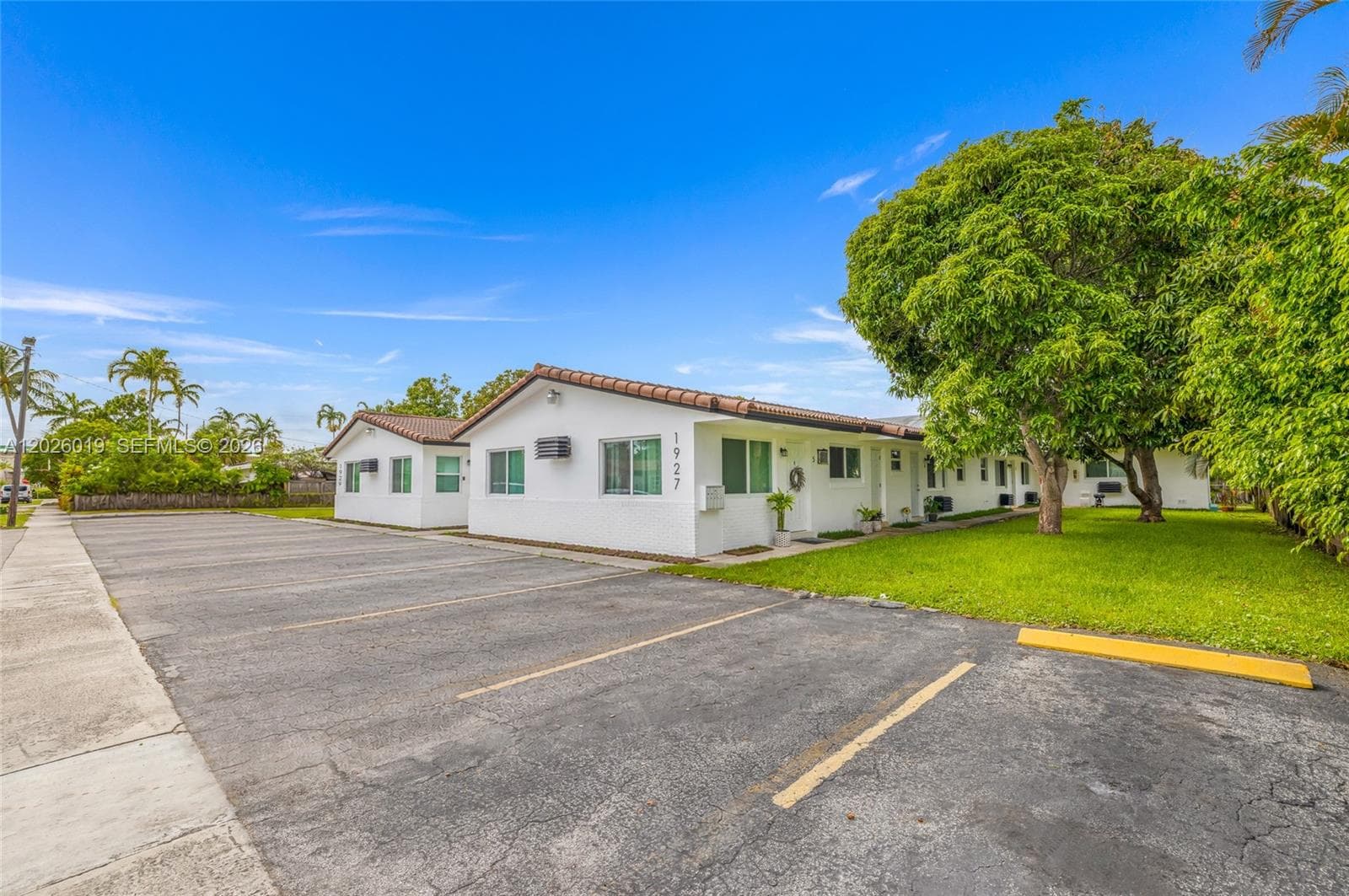 1927/1929 Roosevelt St, Hollywood, FL 33020 — zdjęcie 2