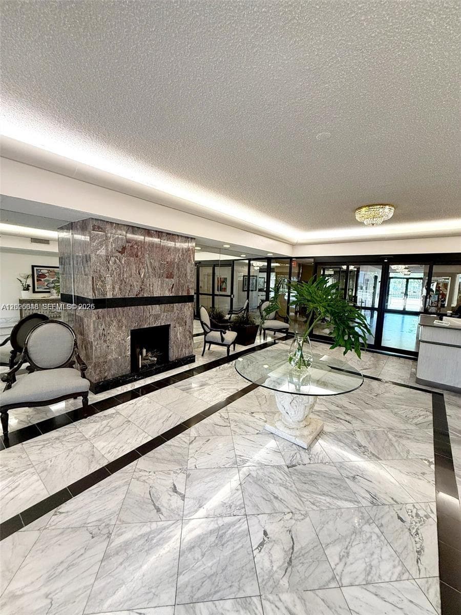 800 NE 195th St # 720, Miami, FL 33179 — zdjęcie 4