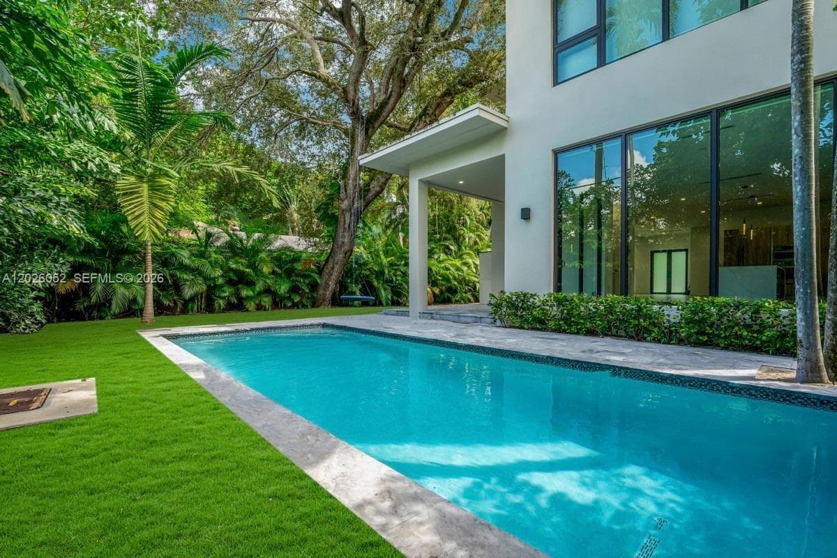 3741 Kumquat Ave, Miami, FL 33133 — zdjęcie 4