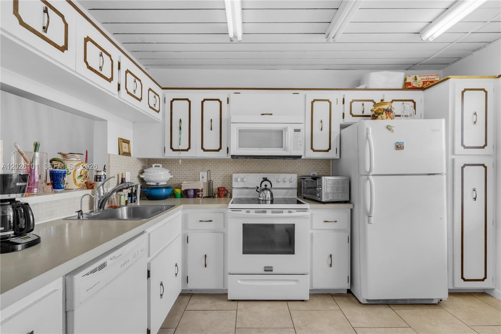 3551 Inverrary Dr # 208, Lauderhill, FL 33319 — zdjęcie 3