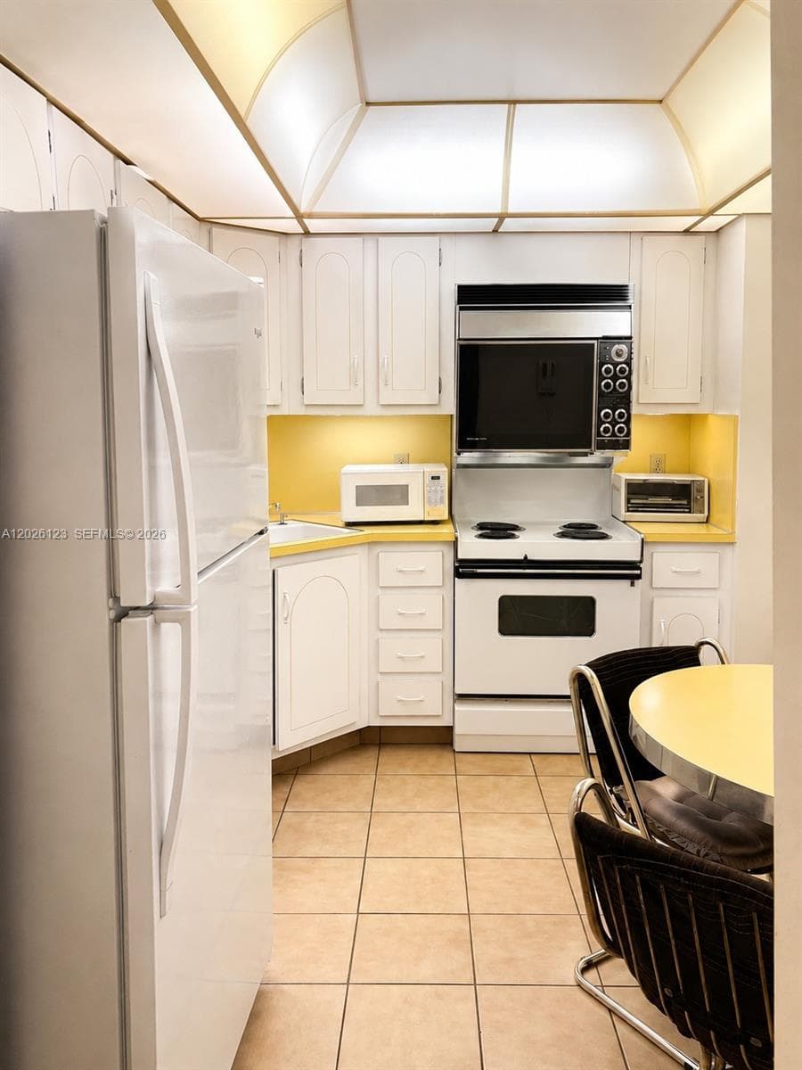 1865 S Ocean Dr # 2G, Hallandale Beach, FL 33009 — zdjęcie 3