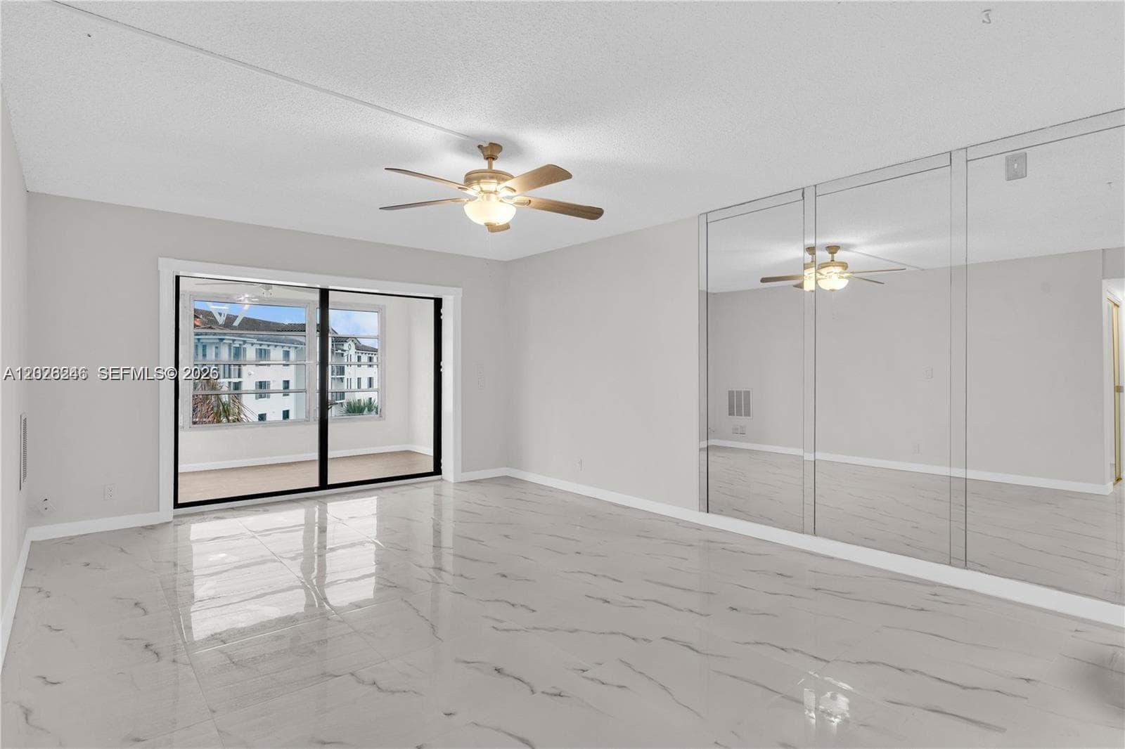 9355 SW 8th St # 425, Boca Raton, FL 33428 — zdjęcie 2