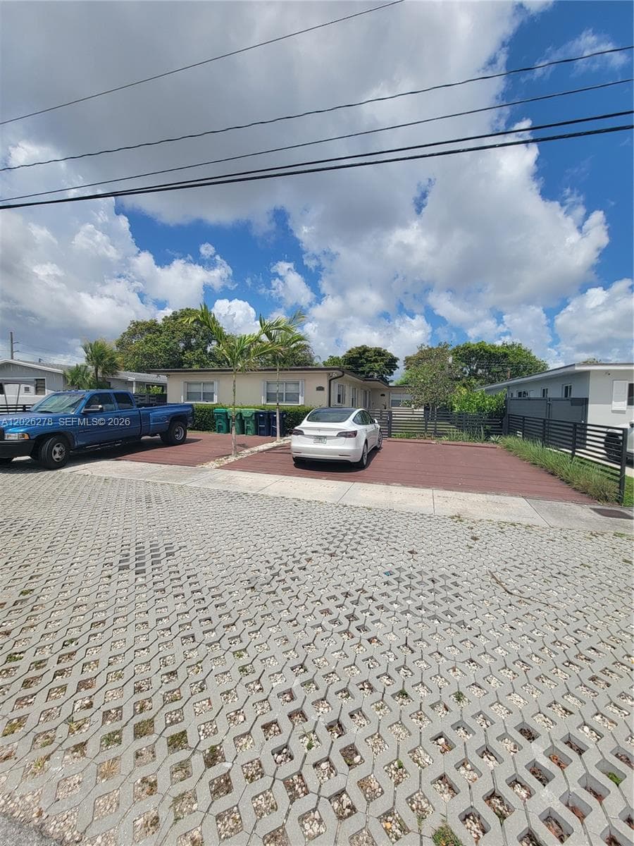 1052 SW 79th Ave # ., Miami, FL 33144 — zdjęcie 2