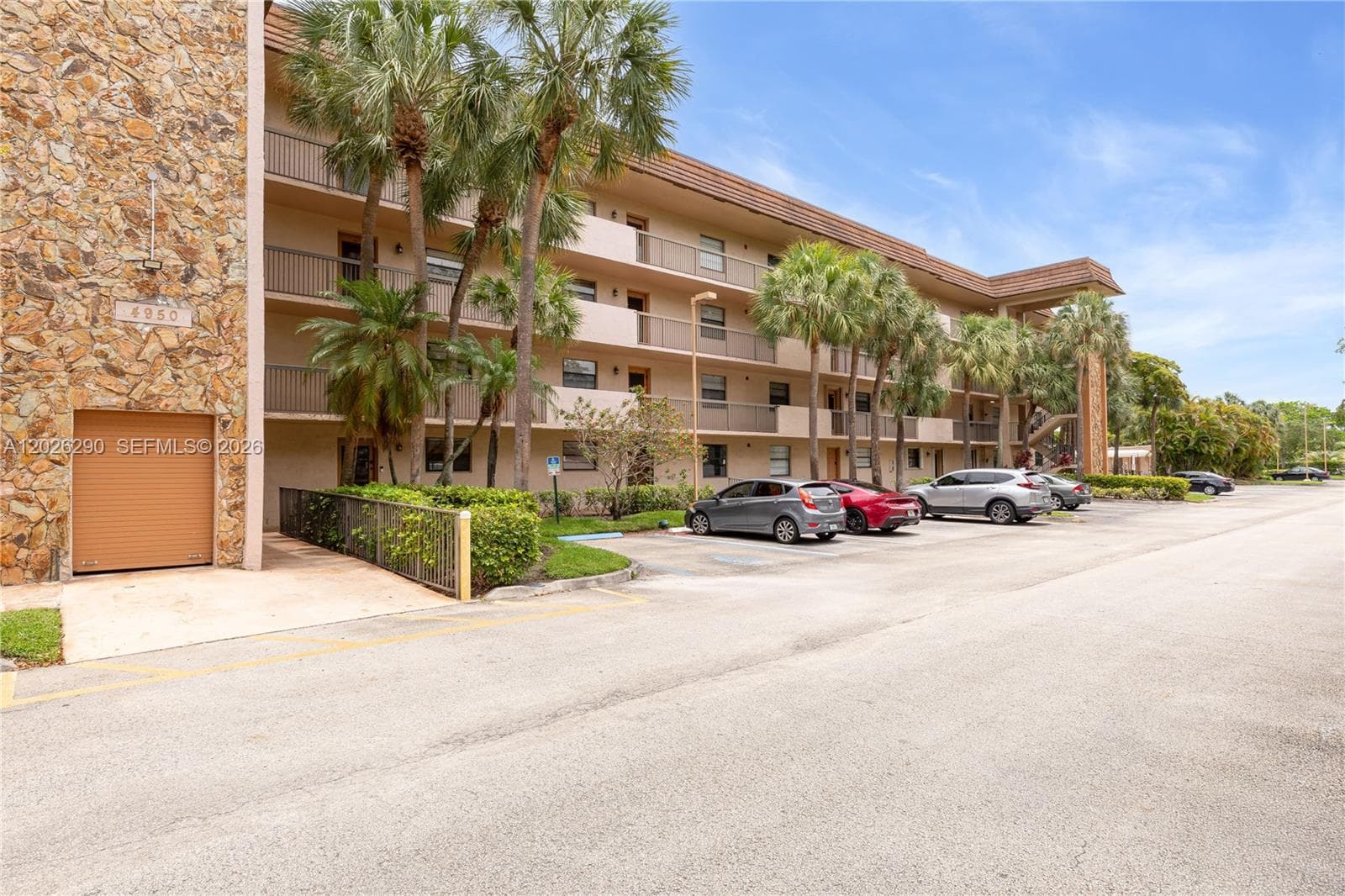 4950 E Sabal Palm Blvd # 106, Tamarac, FL 33319 — zdjęcie 3