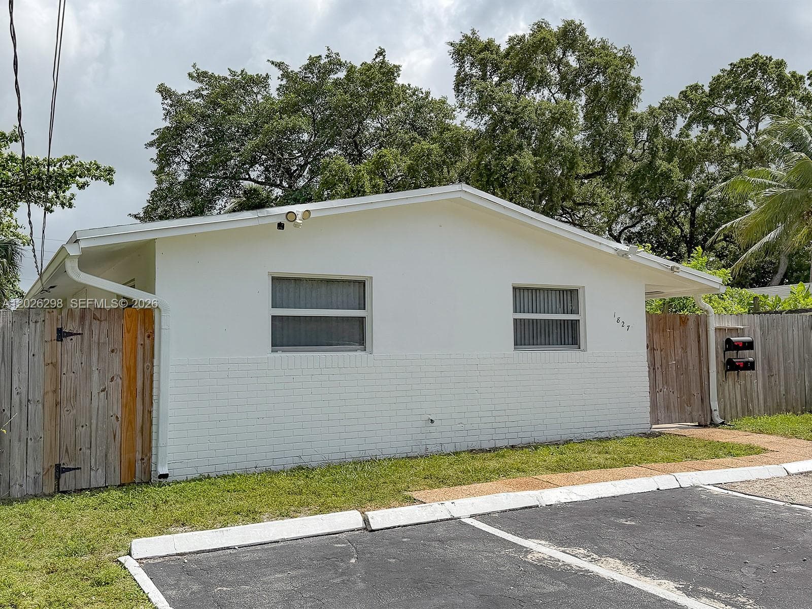 1827 SW 21st St, Fort Lauderdale, FL 33315 — zdjęcie 2