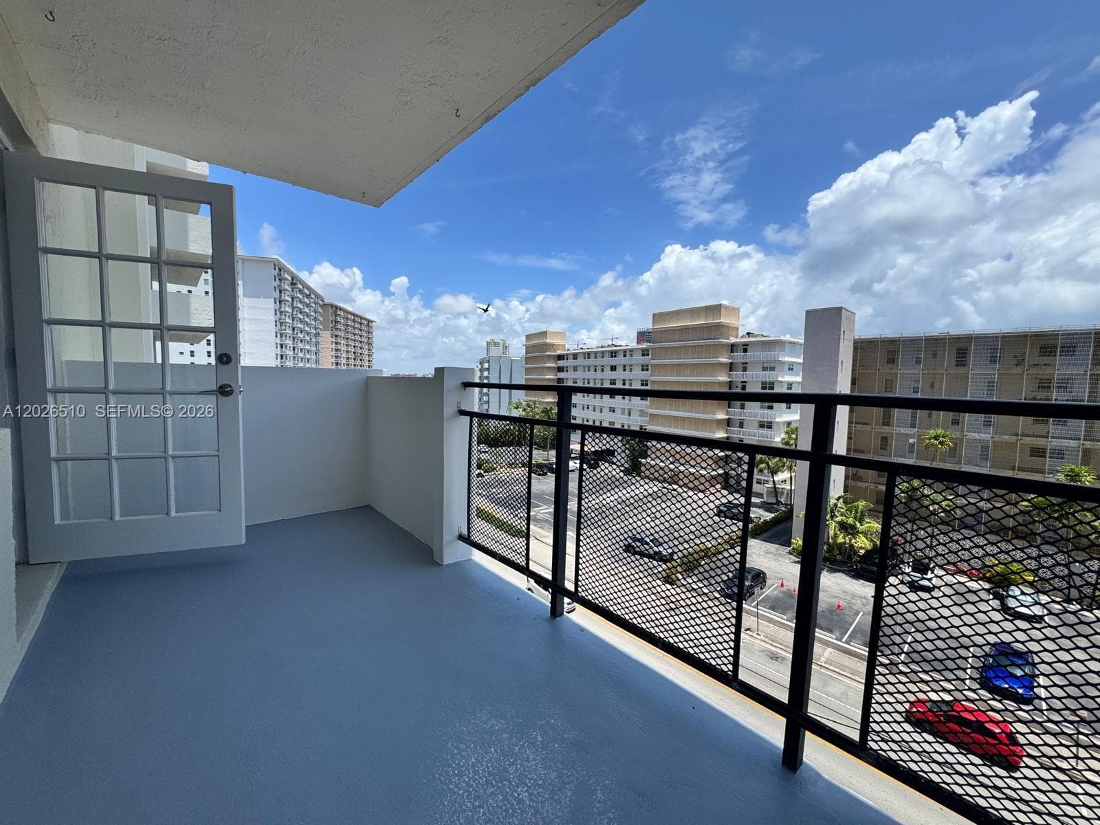 401 Golden Isles Dr # 614, Hallandale Beach, FL 33009 — zdjęcie 3