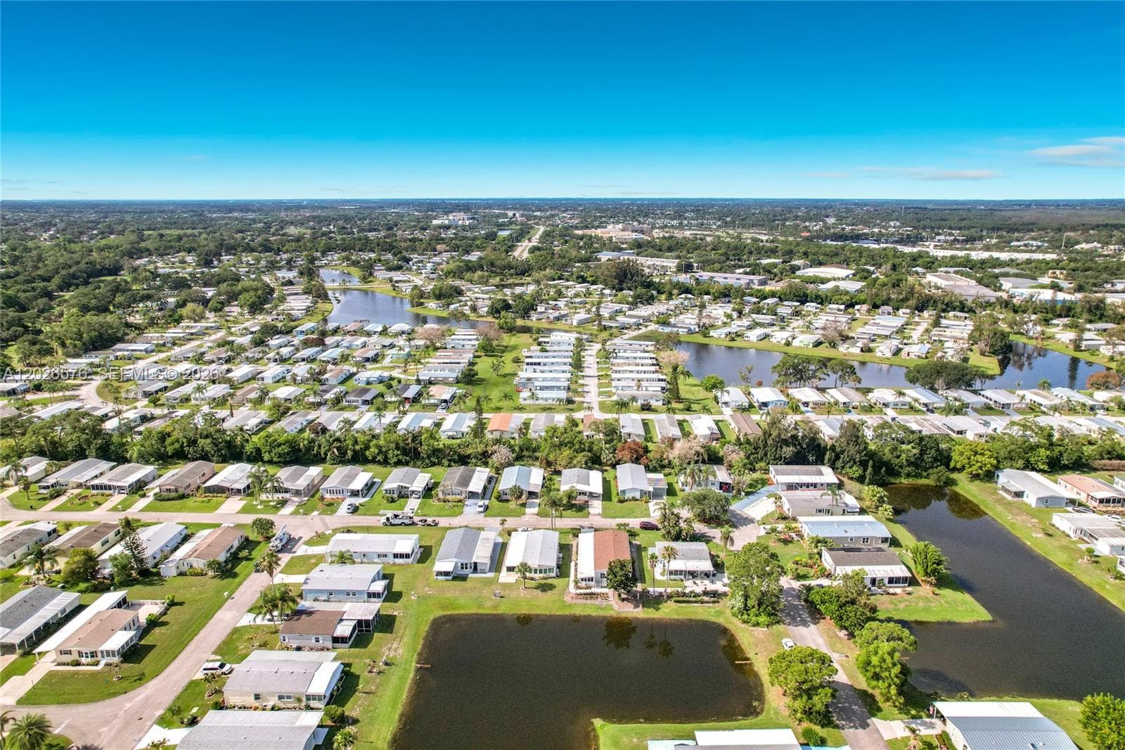 8227 Cinnamon Ln, Port St. Lucie, FL 34952 — zdjęcie 2