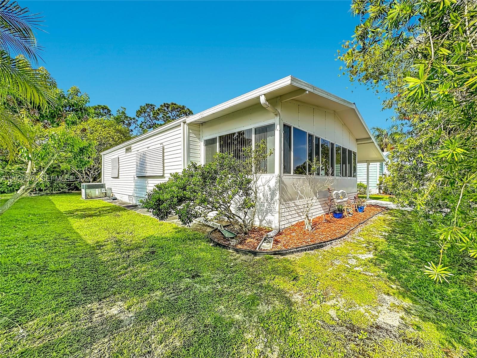 8227 Cinnamon Ln, Port St. Lucie, FL 34952 — zdjęcie 3