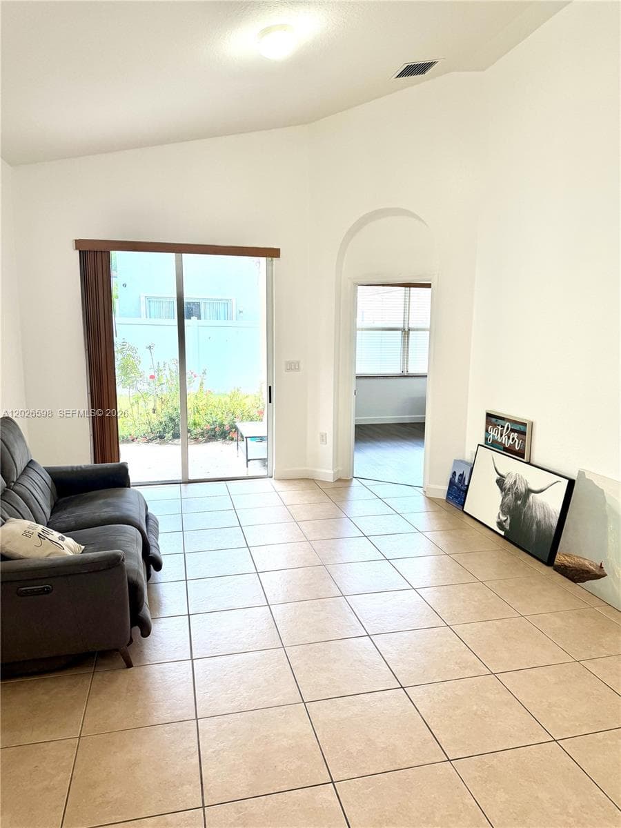 3951 NE 11th Dr, Homestead, FL 33033 — zdjęcie 3