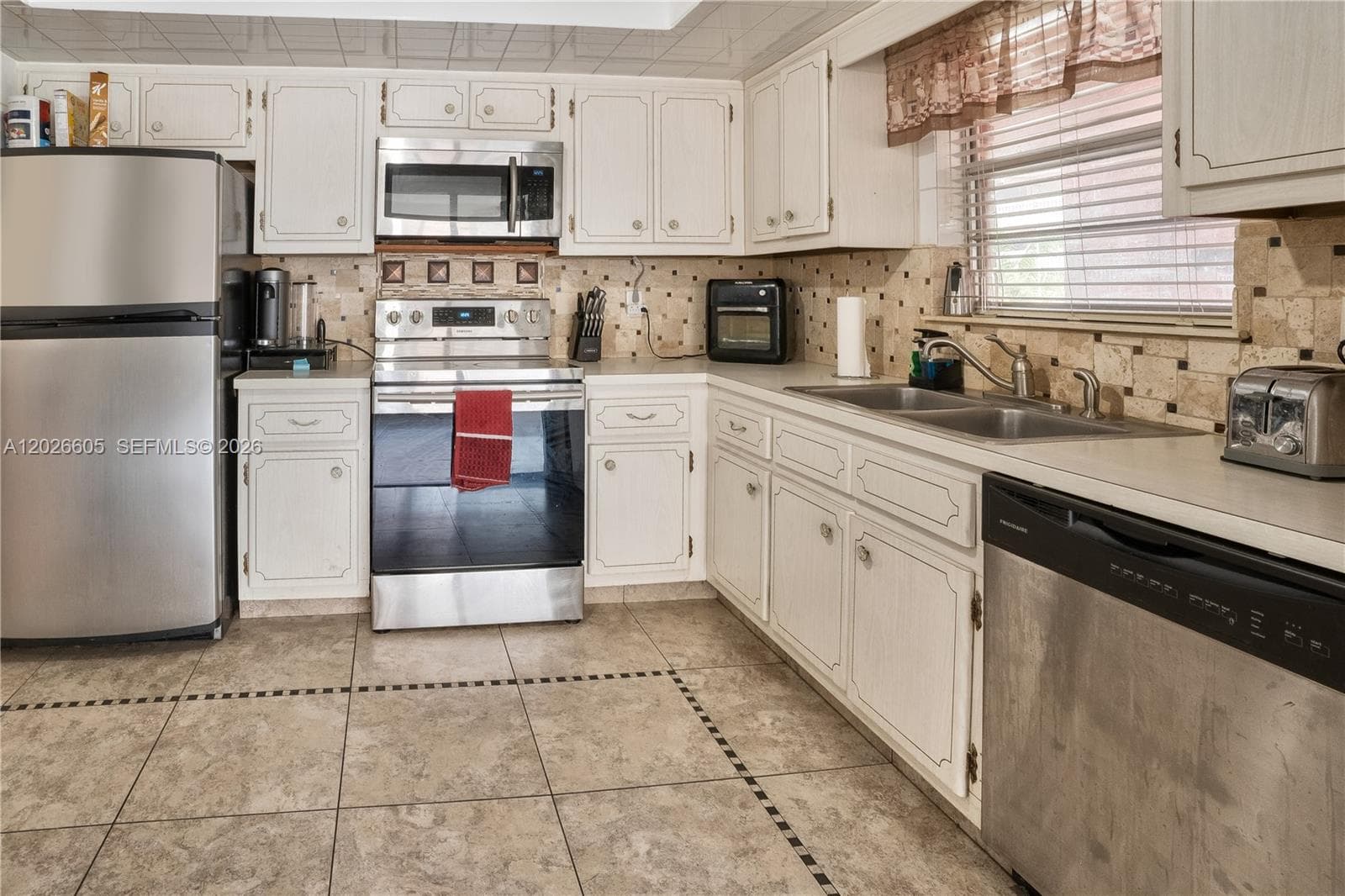 180 NE 12th Ave # 18C, Hallandale Beach, FL 33009 — zdjęcie 3