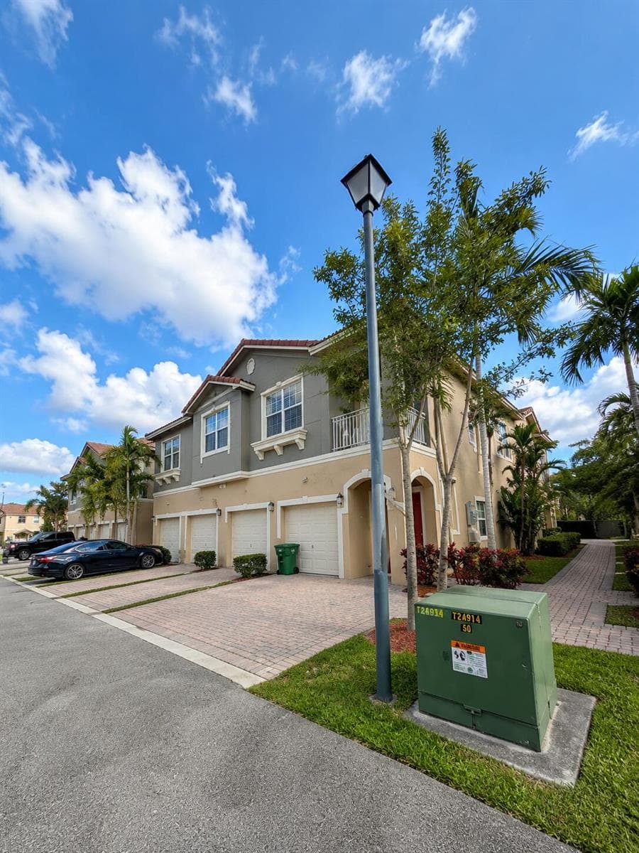 9064 Plymouth Place # 9064, Tamarac, FL 33321 — zdjęcie 4