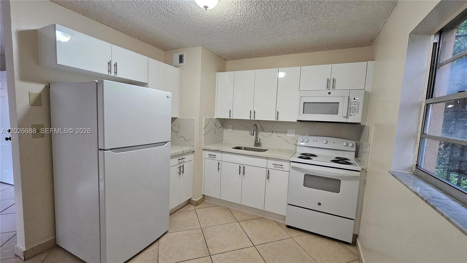 1235 NW 6th St # 3, Miami, FL 33125 — zdjęcie 5
