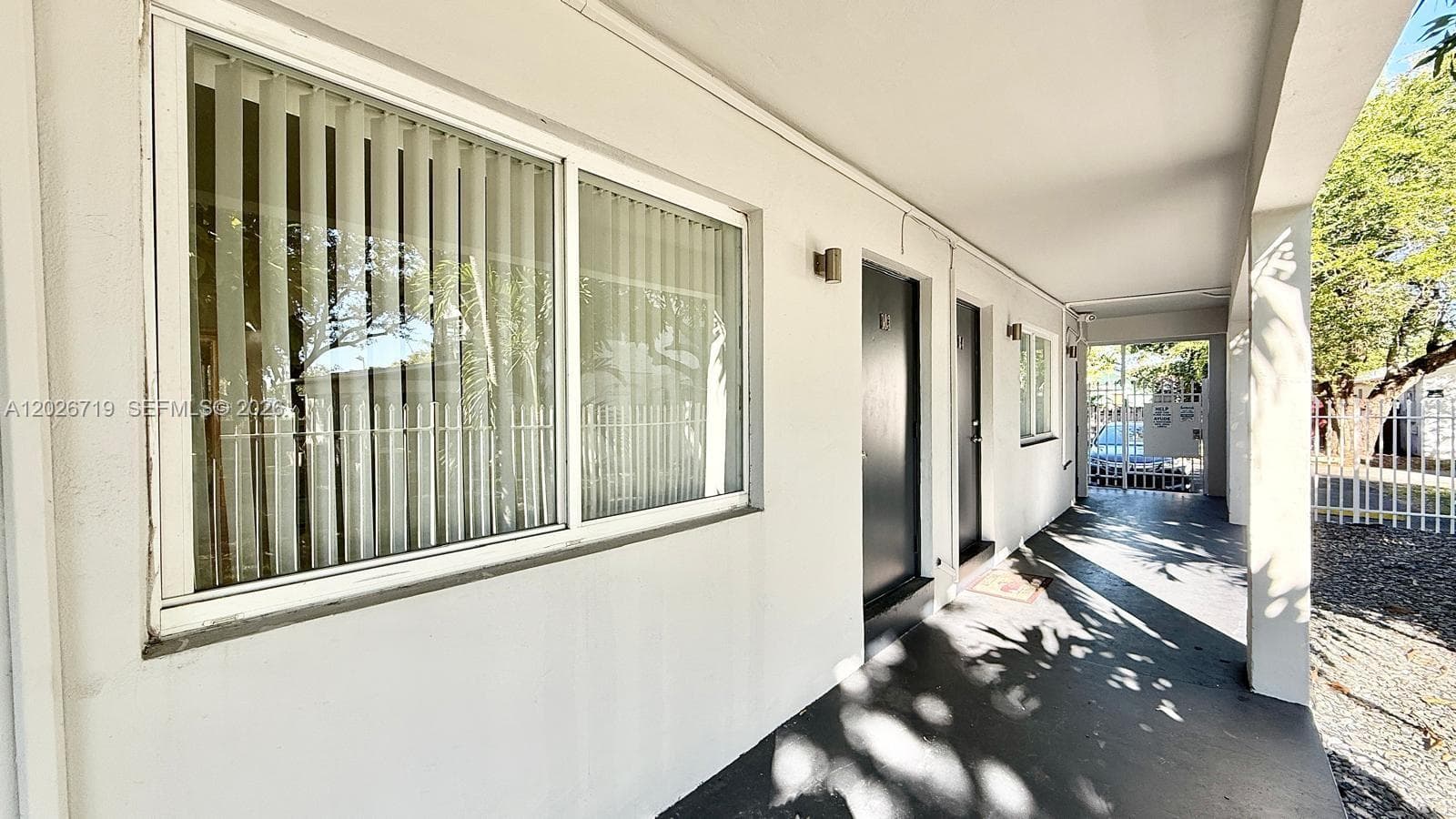 42 SW 14th St # 103, Dania Beach, FL 33004 — zdjęcie 3