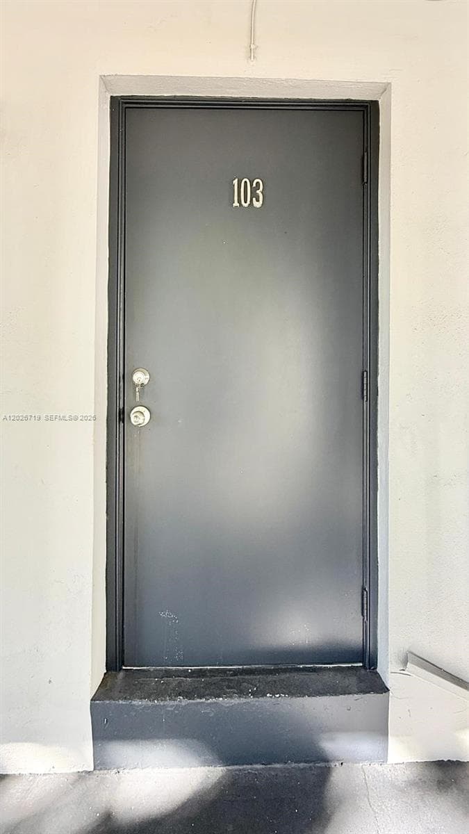 42 SW 14th St # 103, Dania Beach, FL 33004 — zdjęcie 4