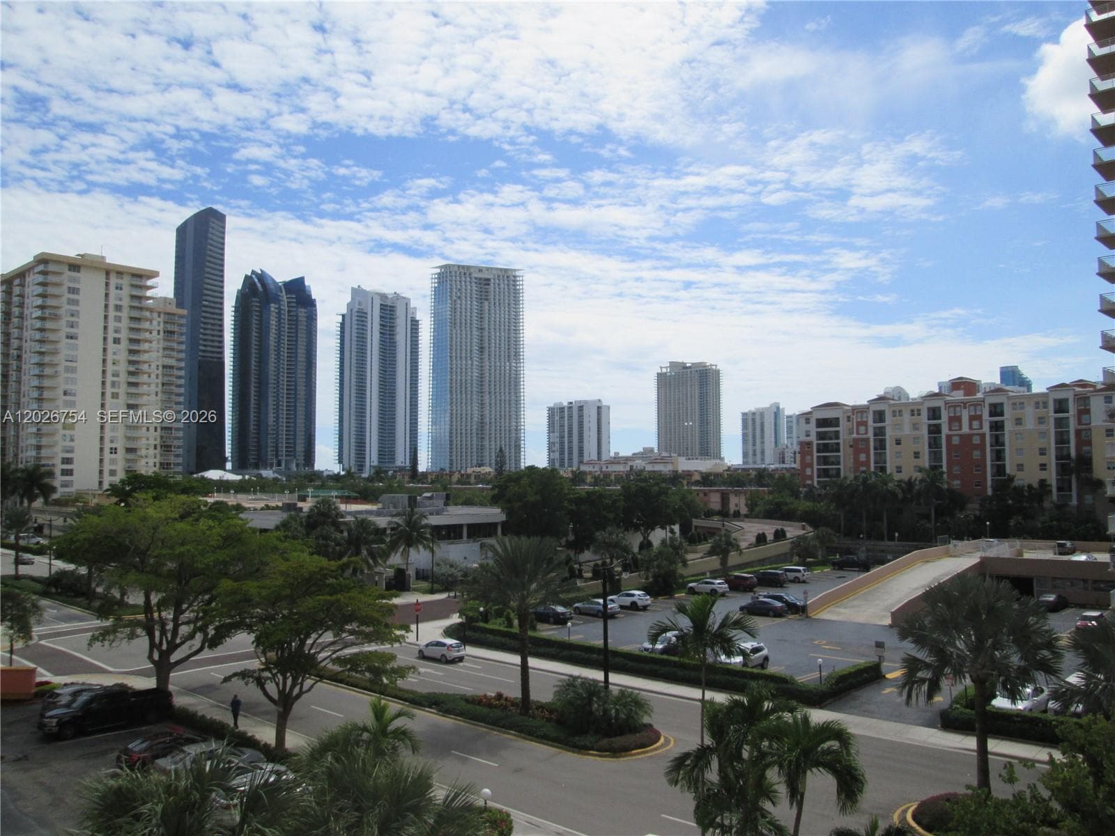251 174th St # 411, Sunny Isles Beach, FL 33160 — zdjęcie 2