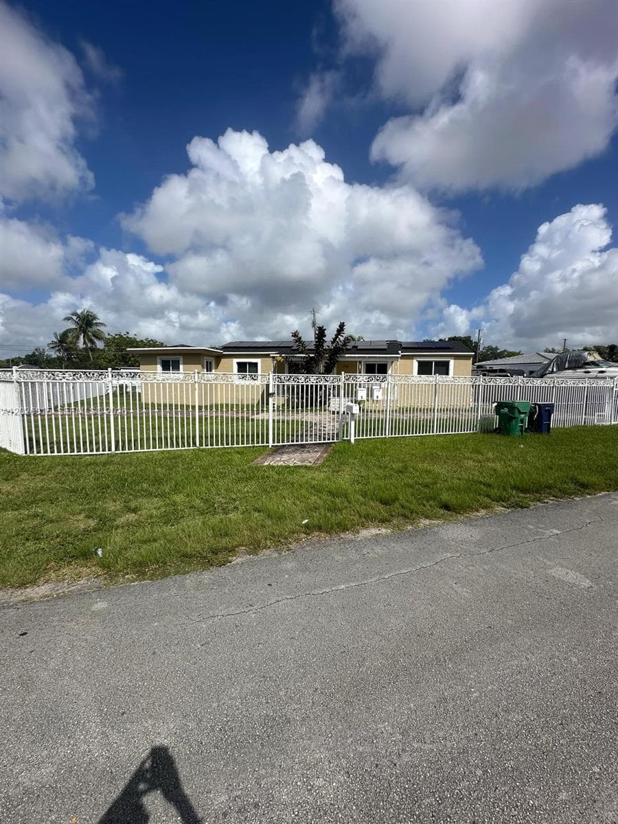 1730 SW 72nd Ct, Miami, FL 33155