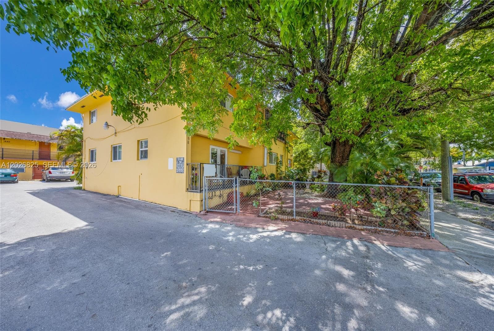 840 NW 4th St, Miami, FL 33128 — zdjęcie 4