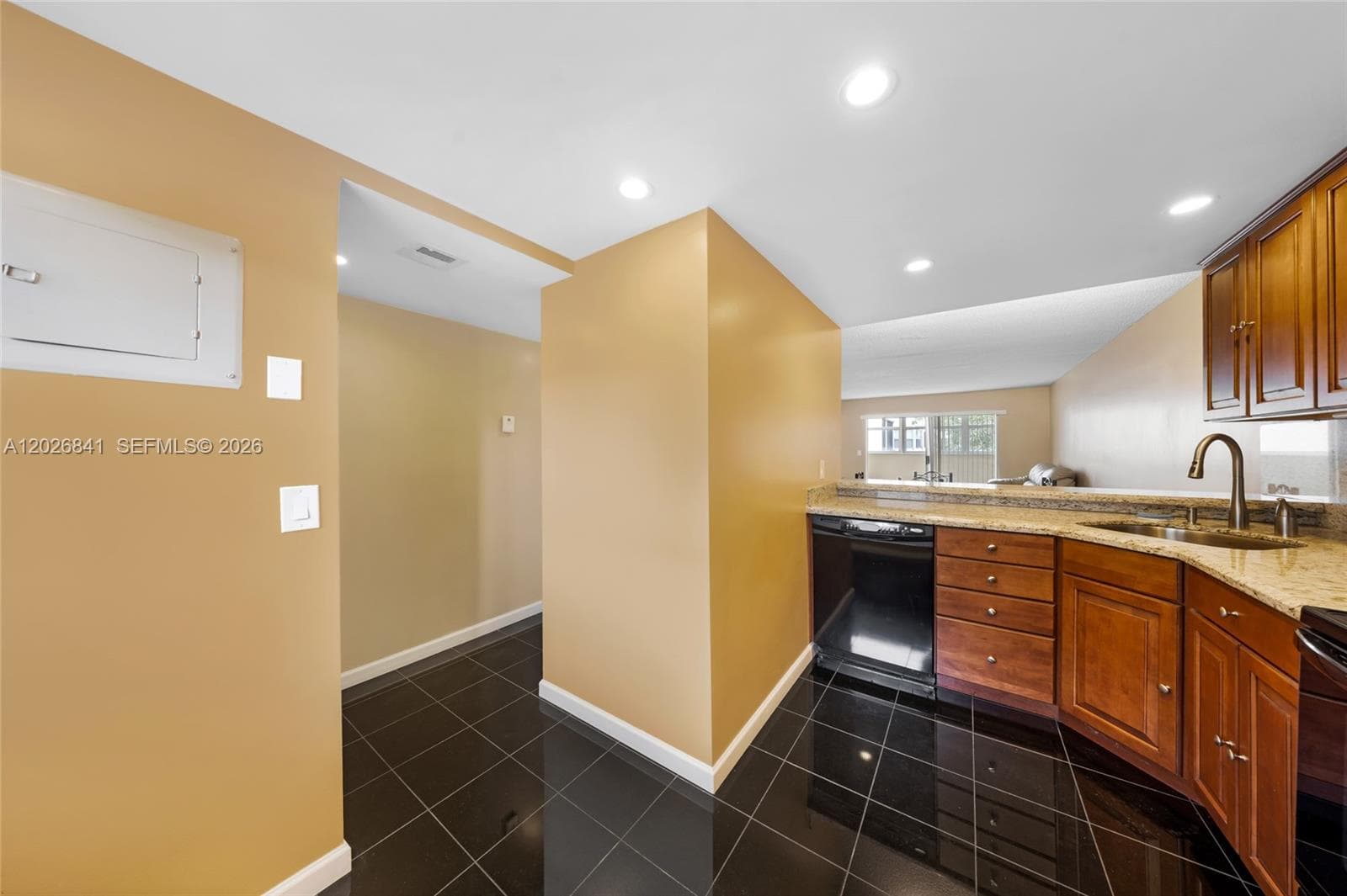 6075 N Sabal Palm Blvd # 210, Tamarac, FL 33319 — zdjęcie 3