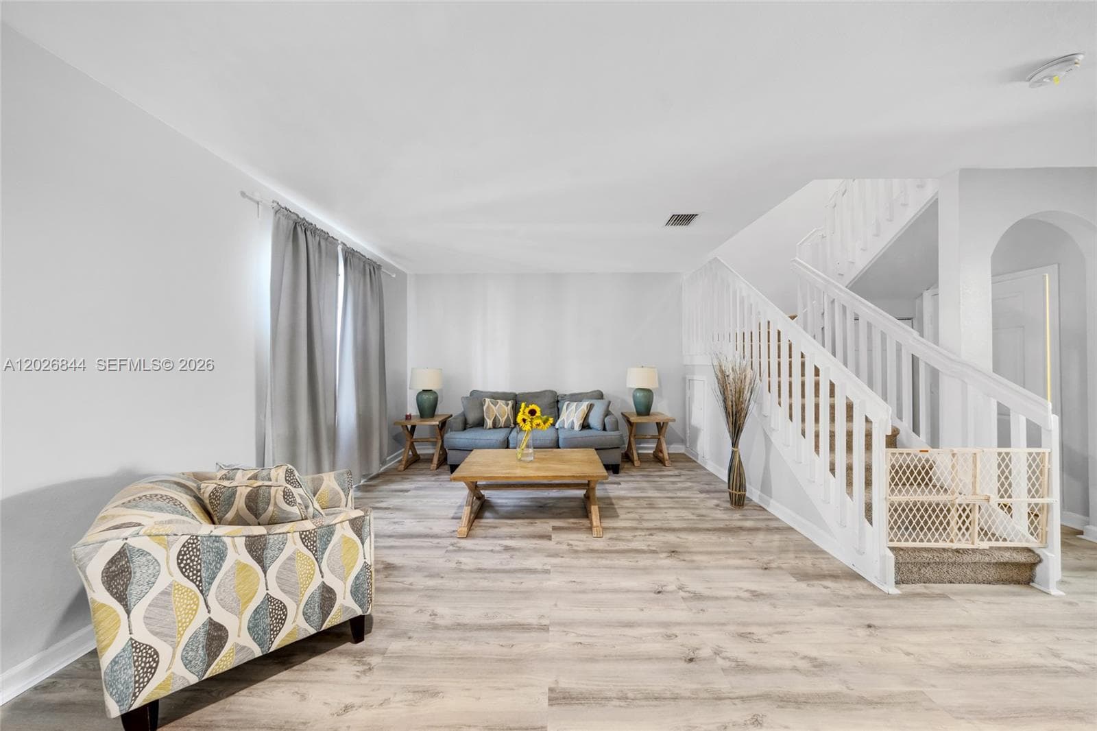 9381 W 33rd Ln, Hialeah, FL 33018 — zdjęcie 2