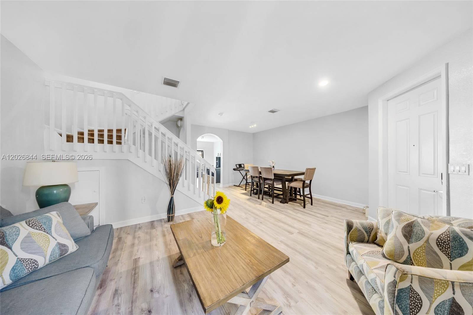 9381 W 33rd Ln, Hialeah, FL 33018 — zdjęcie 3