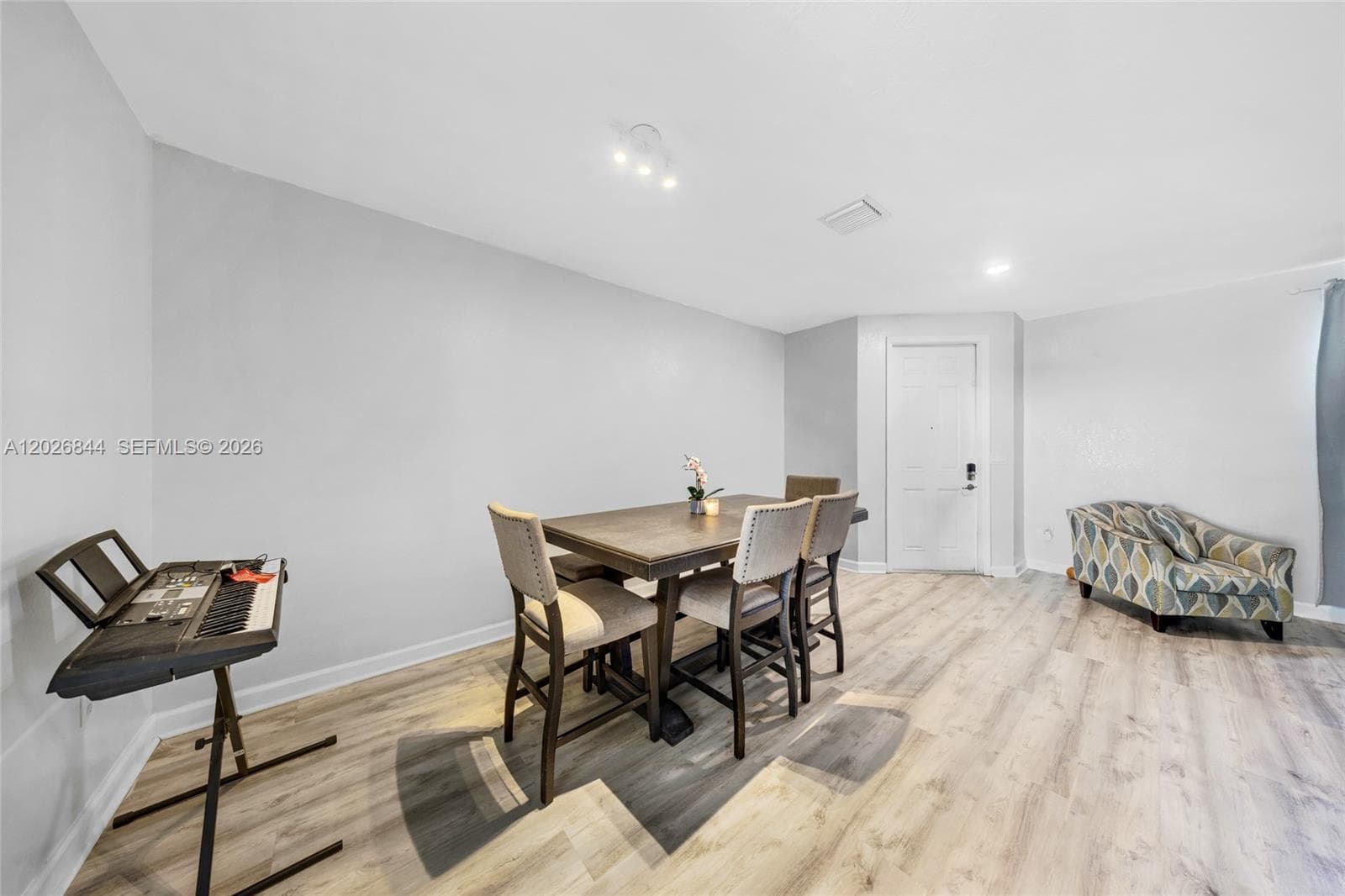 9381 W 33rd Ln, Hialeah, FL 33018 — zdjęcie 4