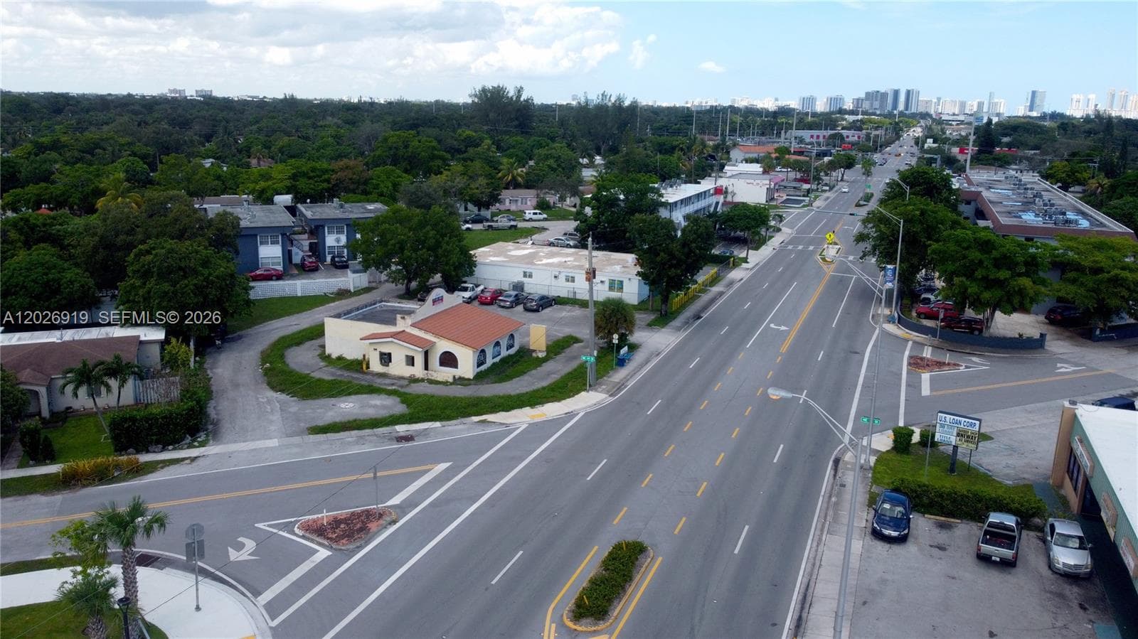 14100 W Dixie Hwy, North Miami, FL 33161 — zdjęcie 2